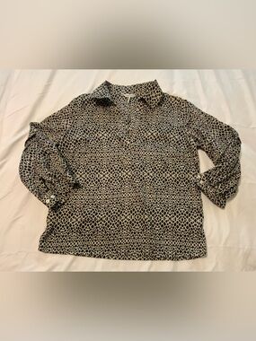 Foxcroft Frankie Popover Top Black & White Snakeskin Abstract Print Size Small